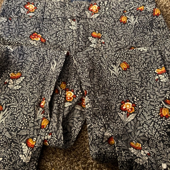Old Navy Size 6 pants - Picture 5 of 5